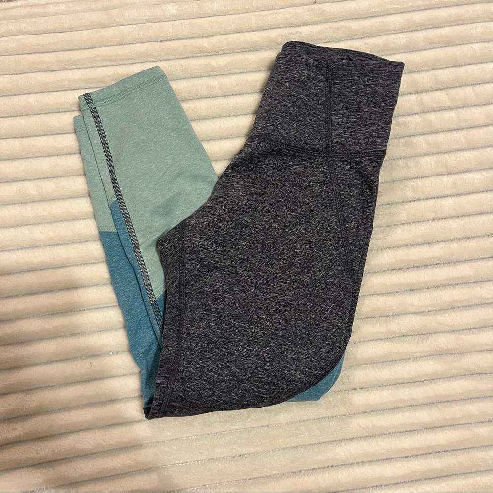 SOLD Old navy active elevate legging